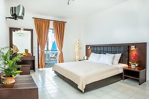 Xenios Dolphin Beach Hotel