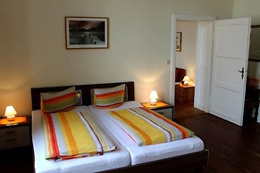 The Avalon Hotel