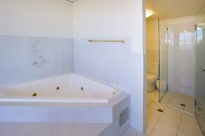 Tradewinds Apartments