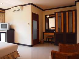 Summer Inn