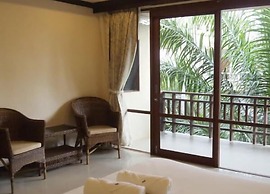 Summer Inn