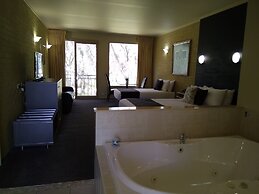 Madison Spa Motel - Adults Only