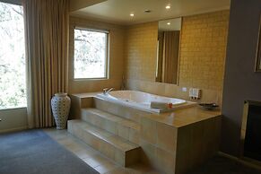 Madison Spa Motel - Adults Only