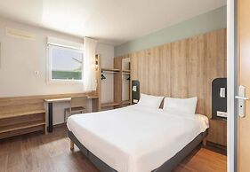 B&B HOTEL Pau Lescar