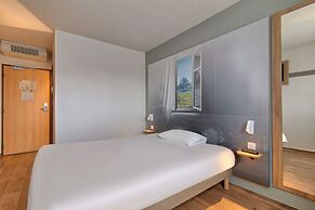 B&B HOTEL Pau Lescar