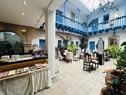 Hotel Rojas Inn
