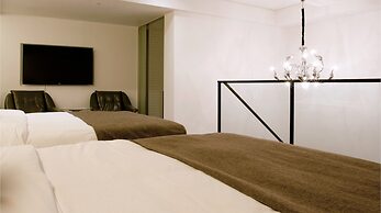 SR Hotel Sadang