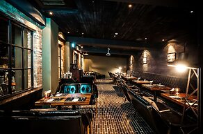SR Hotel Sadang