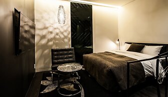 SR Hotel Sadang