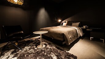 SR Hotel Sadang