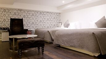 SR Hotel Sadang