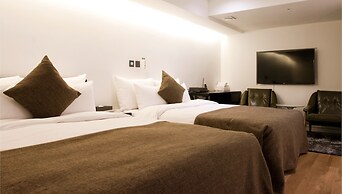 SR Hotel Sadang