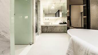 SR Hotel Sadang