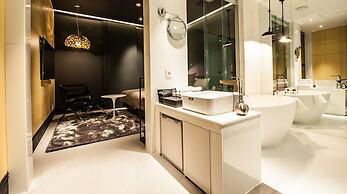 SR Hotel Sadang