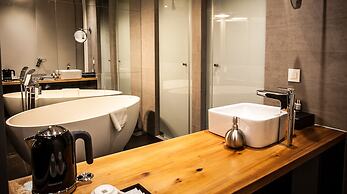 SR Hotel Sadang