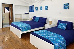 Magnums Airlie Beach