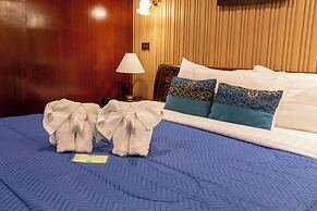 At Chiang Mai Hotel