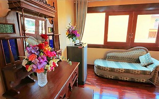At Chiang Mai Hotel