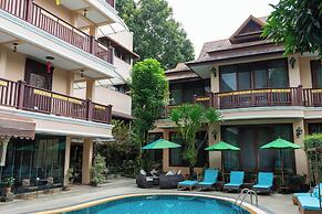 At Chiang Mai Hotel