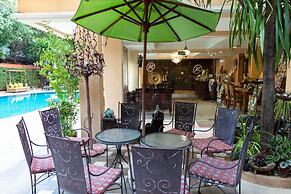 At Chiang Mai Hotel
