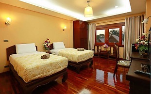 At Chiang Mai Hotel