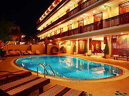 At Chiang Mai Hotel