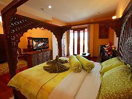 At Chiang Mai Hotel