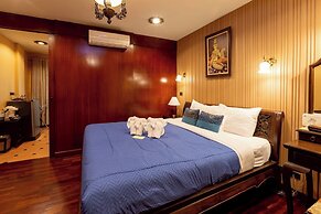 At Chiang Mai Hotel