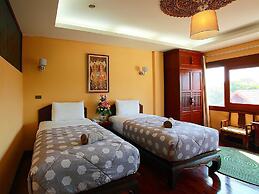 At Chiang Mai Hotel