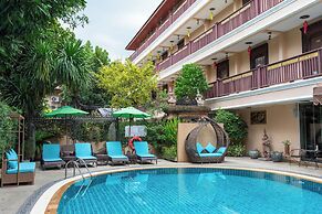 At Chiang Mai Hotel