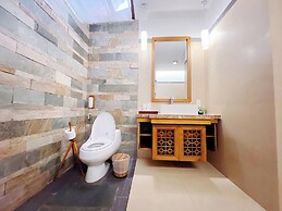 Aroma Beach Resort & Spa