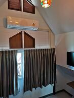 Dozy Lamoon House