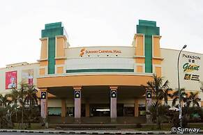 Luscious Hotel