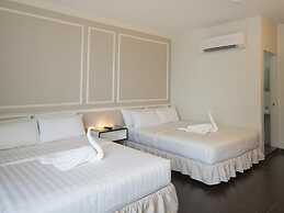 Luscious Hotel