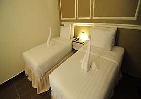 Luscious Hotel