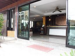 Baan Chalelarn Hotel