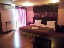 Baan Chalelarn Hotel