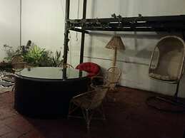 Muntri House - Hostel