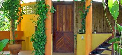 Iguana Lodge Beach Resort