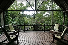 Iguana Lodge Beach Resort