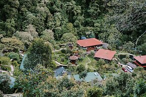 Trogon Lodge