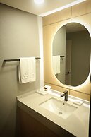 Gumi Century Hotel