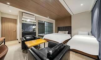 F HOTEL Yeongdeungpo