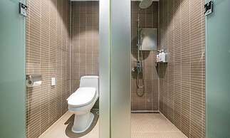 F HOTEL Yeongdeungpo