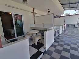 Baan Kaew Ruen Kwan