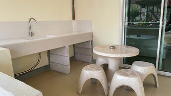 Baan Kaew Ruen Kwan
