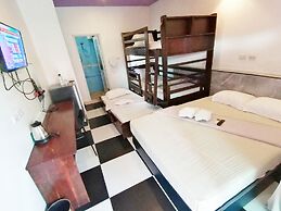 Baan Kaew Ruen Kwan