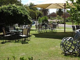 Wine Village Motor Inn