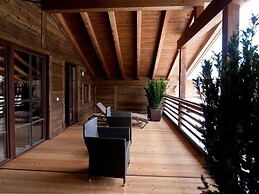Zin Senfter Residence