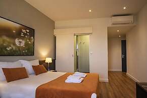 Riversuites